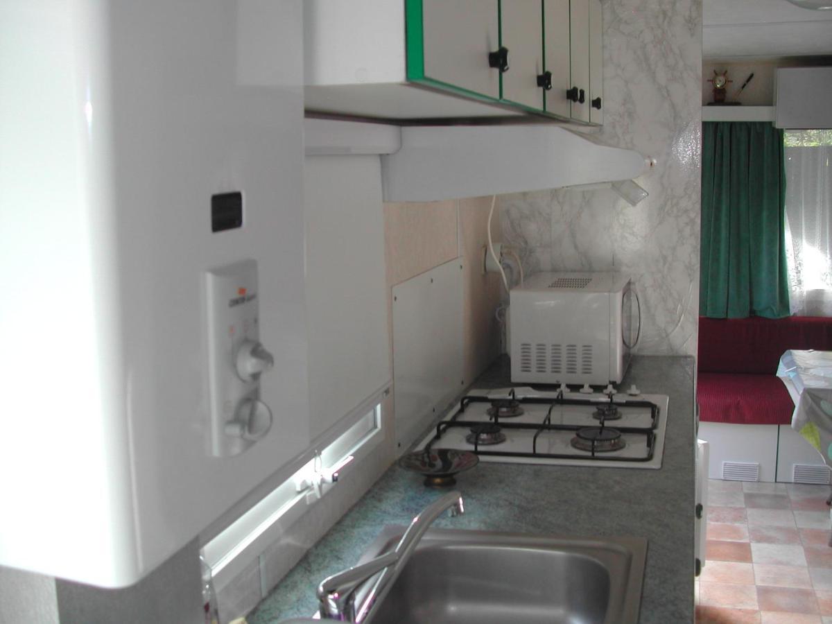 Mobil Home Dordogne Mouzens  ภายนอก รูปภาพ